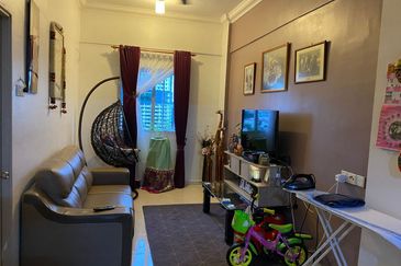 Taman Sinar Pelangi (Lavender Park)