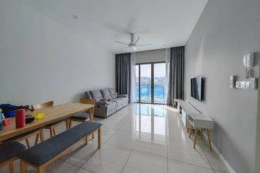 Queens Residences @ Queens Waterfront