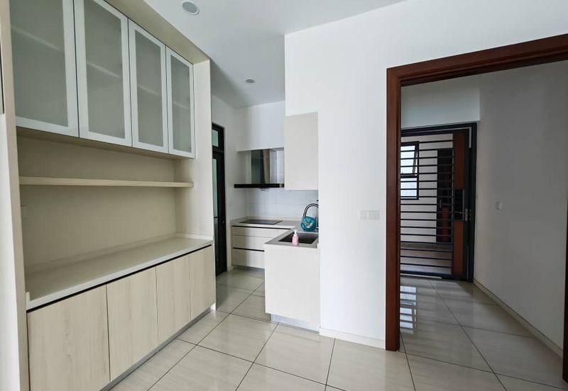 Queens Residences @ Queens Waterfront