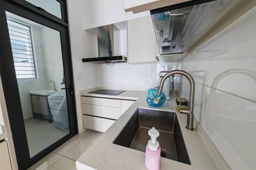 Queens Residences @ Queens Waterfront