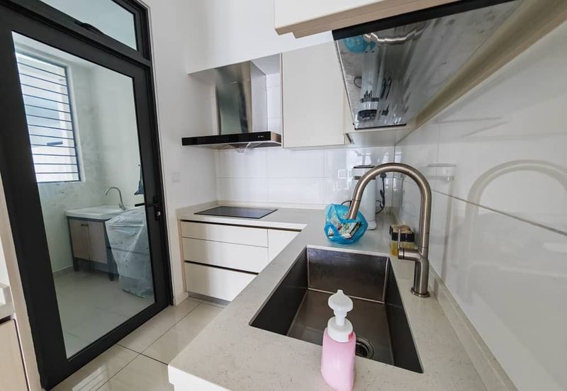 Queens Residences @ Queens Waterfront