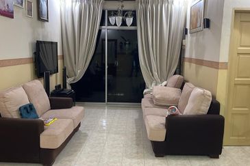 Flat Taman Seri Janggus