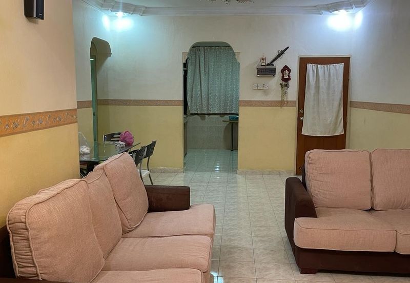 Flat Taman Seri Janggus