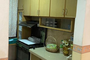 Flat Taman Seri Janggus