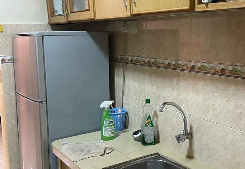 Flat Taman Seri Janggus