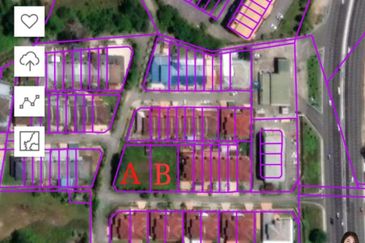 Detached Lot For Sale - 7 mile 
