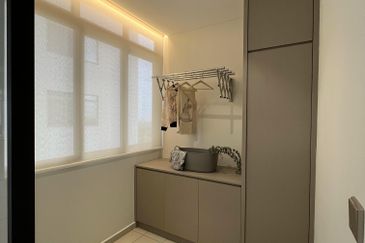 Par 3 Condo & Condo Villa