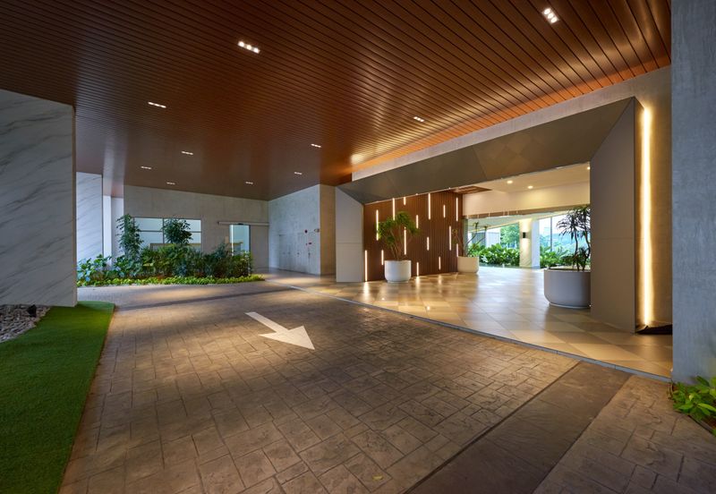 Par 3 Condo & Condo Villa