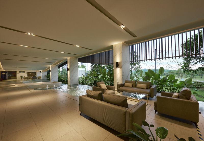 Par 3 Condo & Condo Villa