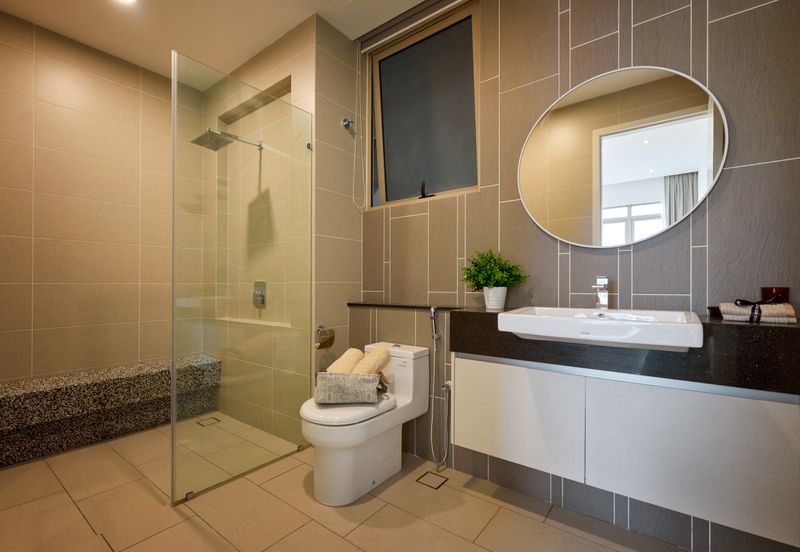 Par 3 Condo & Condo Villa