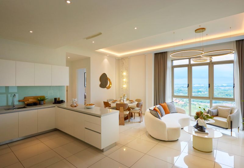 Par 3 Condo & Condo Villa