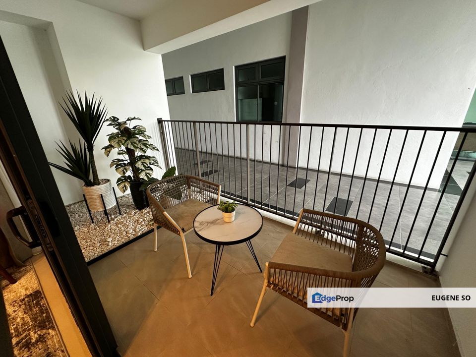 Freehold, Low Dense Condo, Next to LRT Putra Heights , Selangor, Petaling Jaya