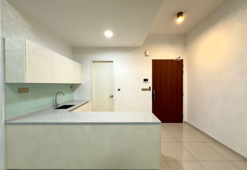 Par 3 Condo & Condo Villa