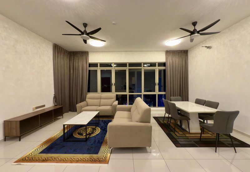 Par 3 Condo & Condo Villa