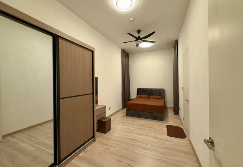 Par 3 Condo & Condo Villa