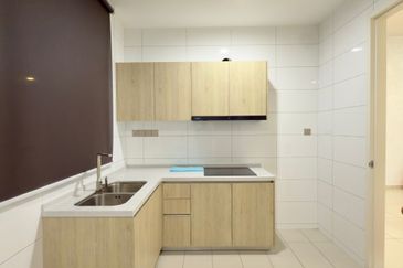 Par 3 Condo & Condo Villa