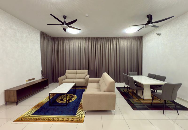 Par 3 Condo & Condo Villa