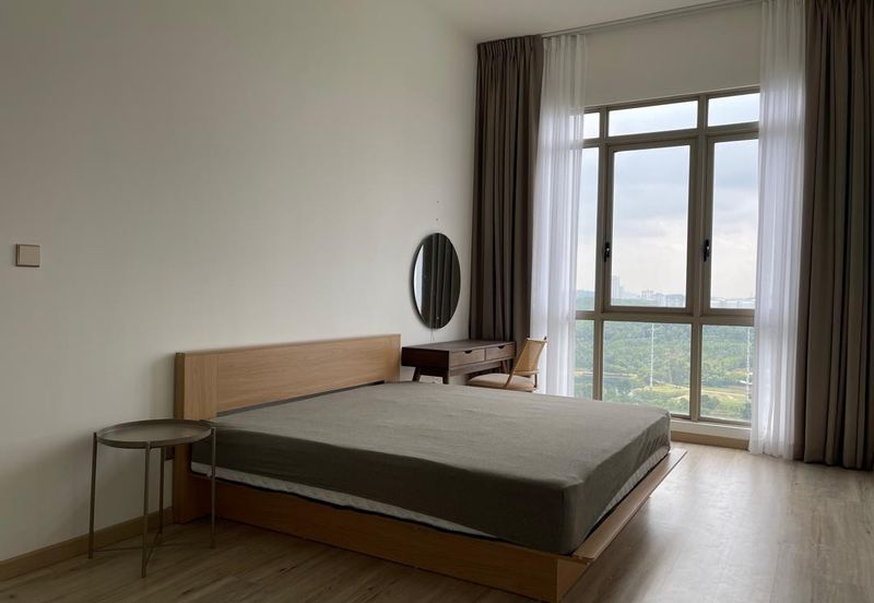 Par 3 Condo & Condo Villa