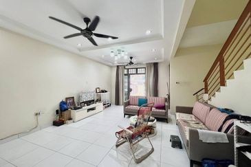 Jalan Perjiranan 11/1