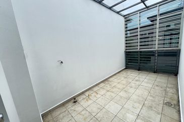 Jalan Setia Tropika 5/1