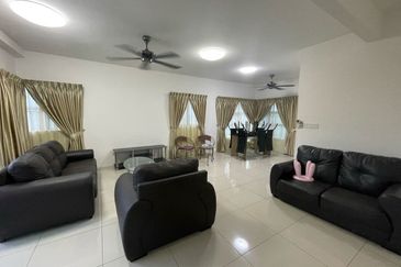 Ujana Executive Apartment
