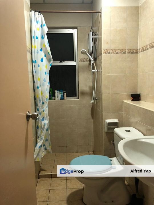 Kelana Mahkota Condo 3+1 Rooms 2 Bathrooms 1 Carpark 1352 Sq Ft , Selangor, Kelana Jaya