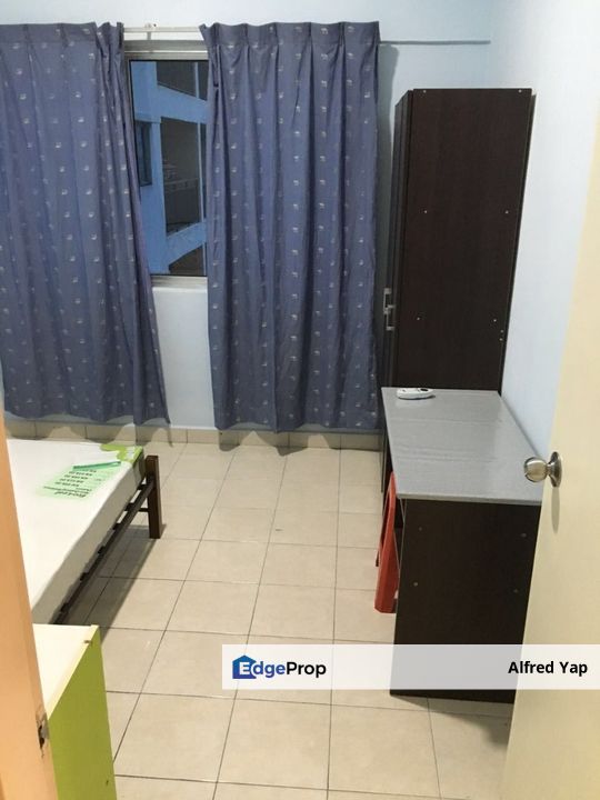 Kelana Mahkota Condo 3+1 Rooms 2 Bathrooms 1 Carpark 1352 Sq Ft , Selangor, Kelana Jaya