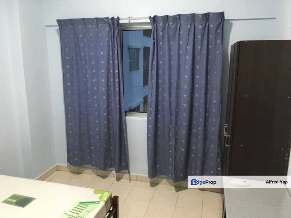 Kelana Mahkota Condo 3+1 Rooms 2 Bathrooms 1 Carpark 1352 Sq Ft , Selangor, Kelana Jaya