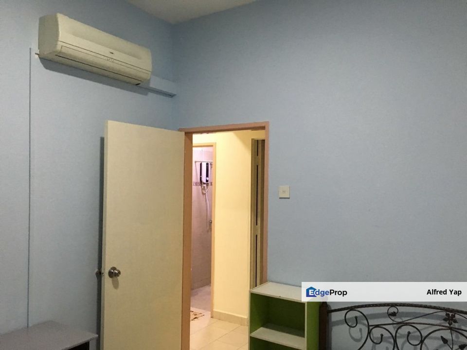 Kelana Mahkota Condo 3+1 Rooms 2 Bathrooms 1 Carpark 1352 Sq Ft , Selangor, Kelana Jaya