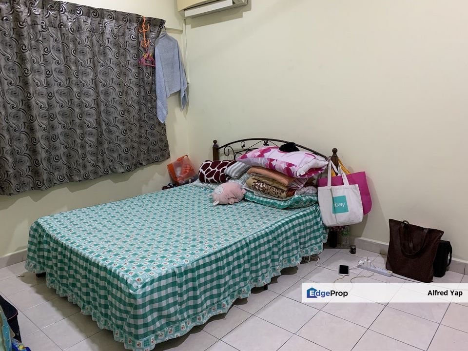 Kelana Mahkota Condo 3+1 Rooms 2 Bathrooms 1 Carpark 1352 Sq Ft , Selangor, Kelana Jaya