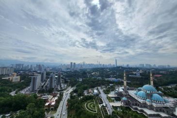 Residensi Solaris Parq