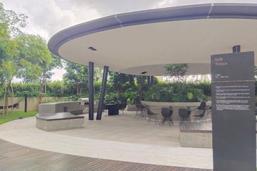 Residensi Solaris Parq