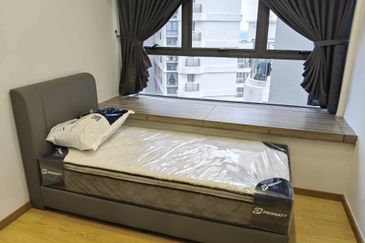 Baypoint @ Country Garden Danga Bay