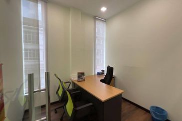 Pusat Perdagangan Danga Utama