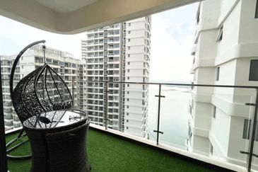 Bay Laurel @ Country Garden Danga Bay