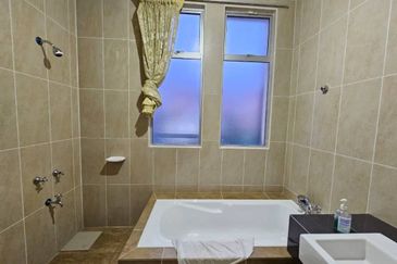 Bina Park Bandar Seri Alam