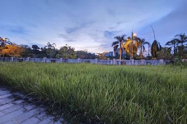 Bina Park Bandar Seri Alam