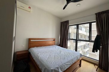 Baypoint @ Country Garden Danga Bay