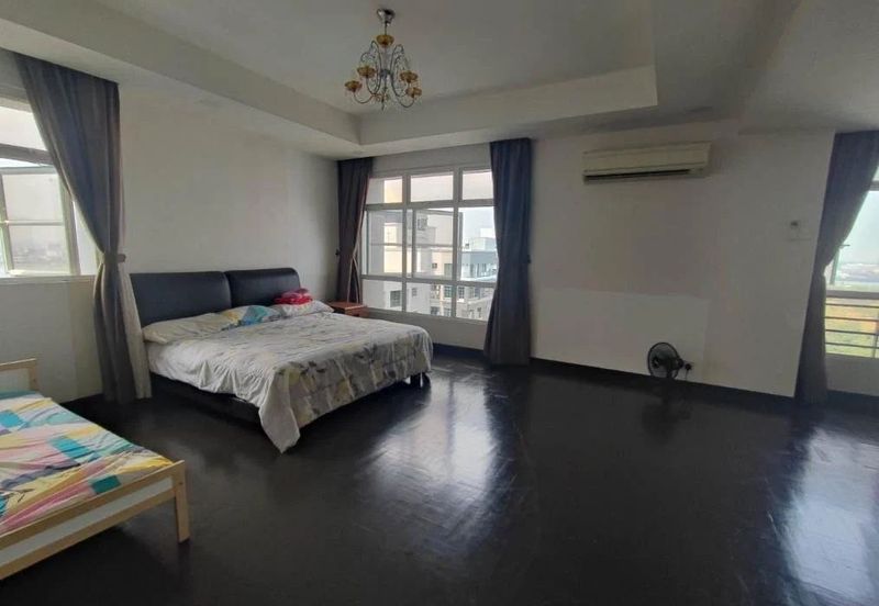 The Straits View, Bandar Baru Permas Jaya