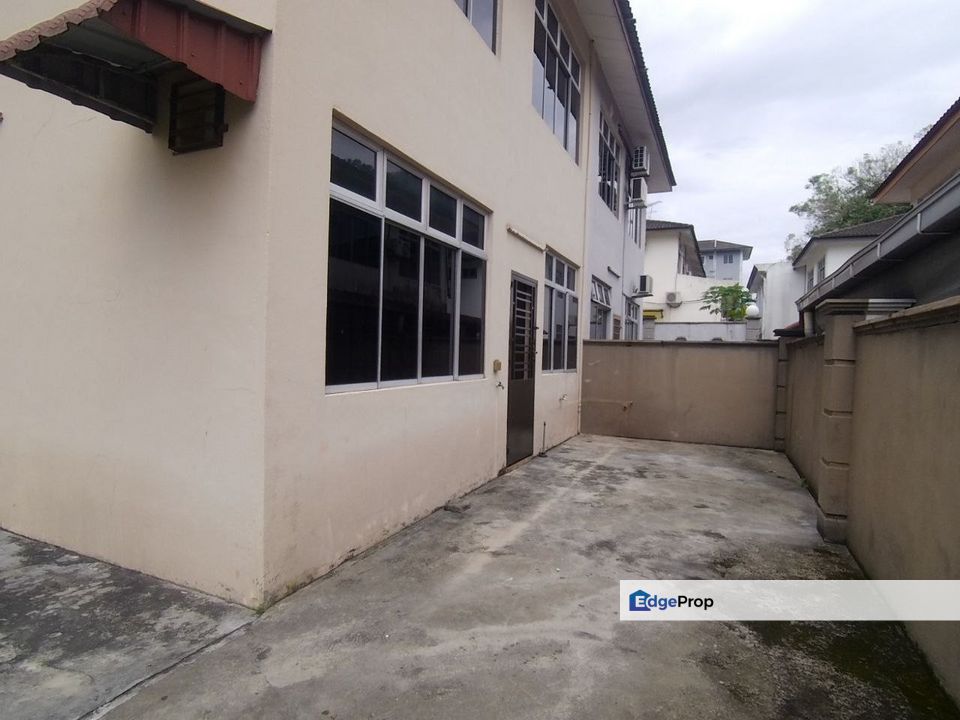 Taman Melawati 2 Storey Semi-D House With Land For Sale, Johor, Skudai