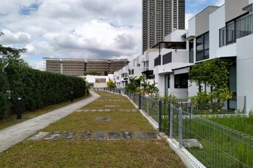 Sunway Citrine Lakehomes