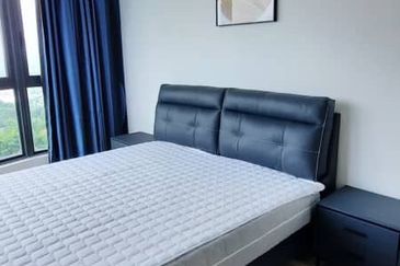 The M @ Medini Macrolink