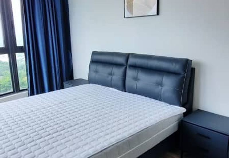 The M @ Medini Macrolink