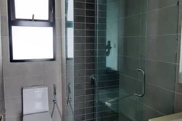 The M @ Medini Macrolink