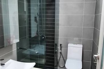 The M @ Medini Macrolink