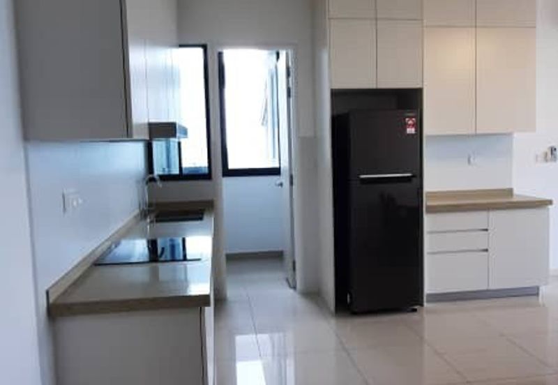 The M @ Medini Macrolink