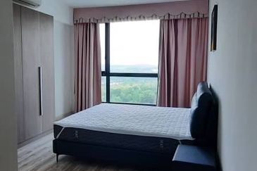 The M @ Medini Macrolink