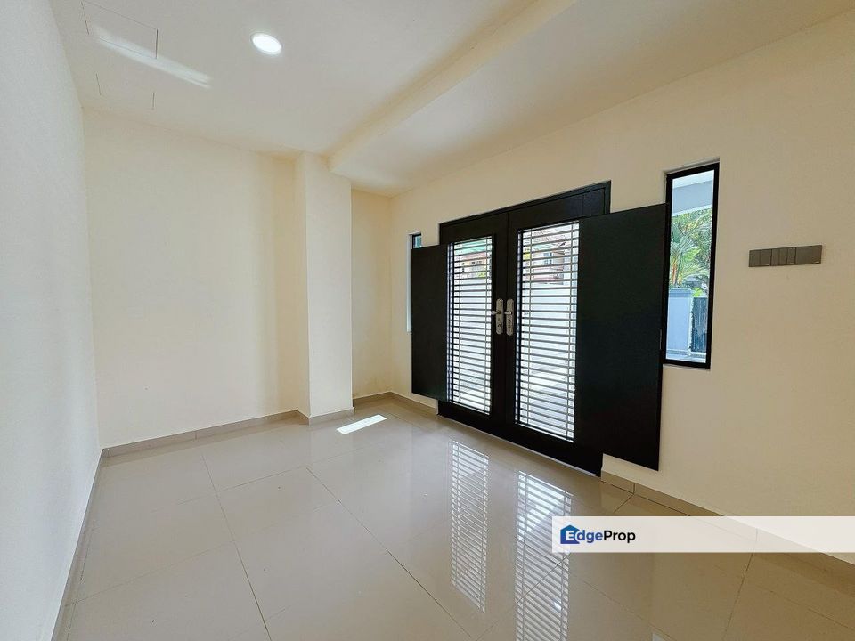 Taman Impian Emas Large Double Storey Terrace For Sale, Johor, Skudai
