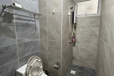 The Pinnacles (Pinnacle Tower)