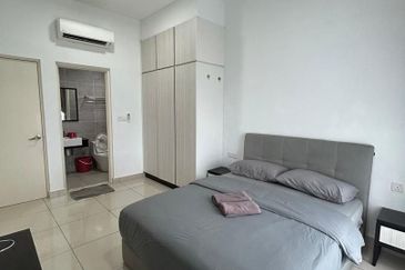 The Pinnacles (Pinnacle Tower)